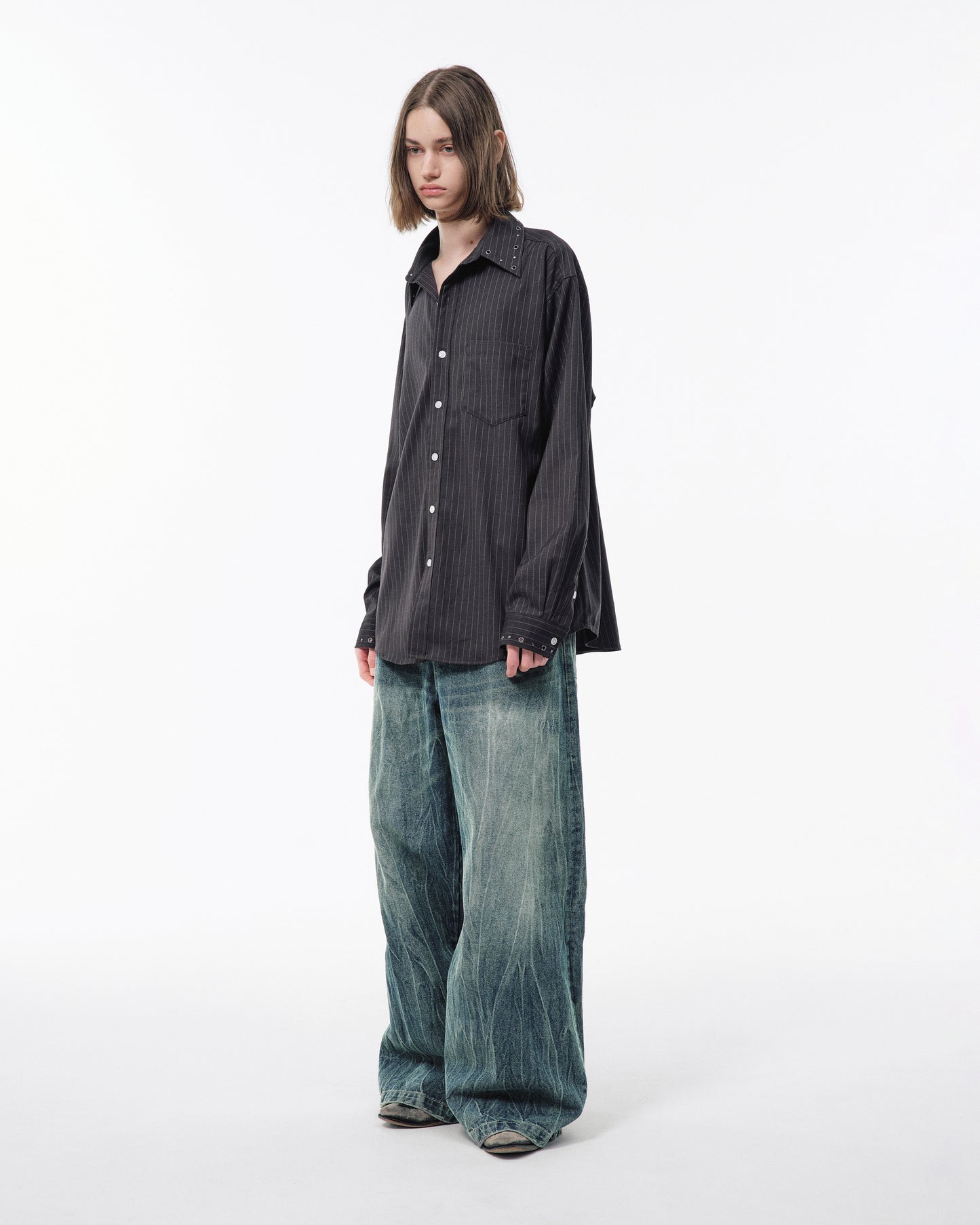 CRACKED CHEMICAL-WASHED WIDE BAGGY JEANS