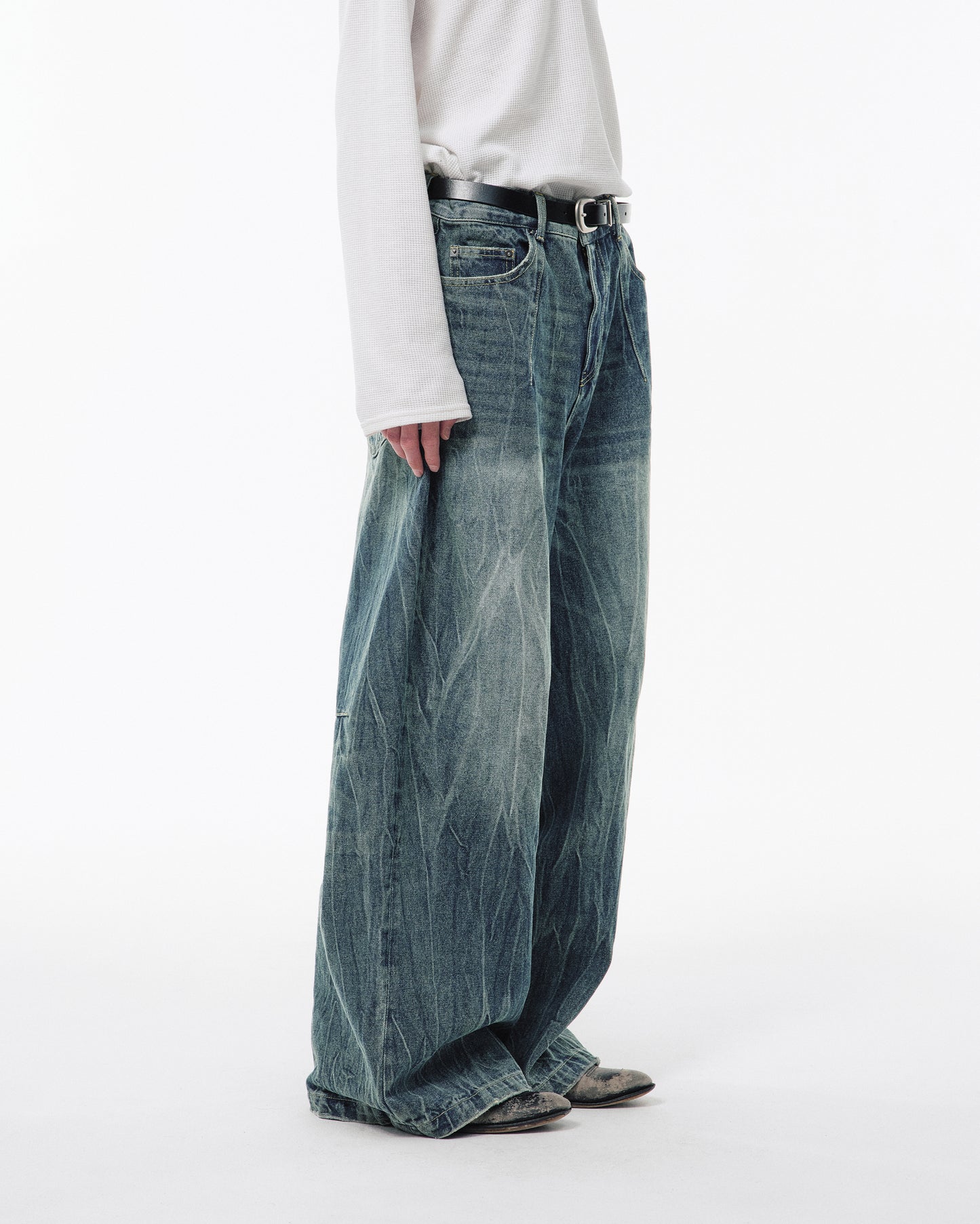 CRACKED CHEMICAL-WASHED WIDE BAGGY JEANS