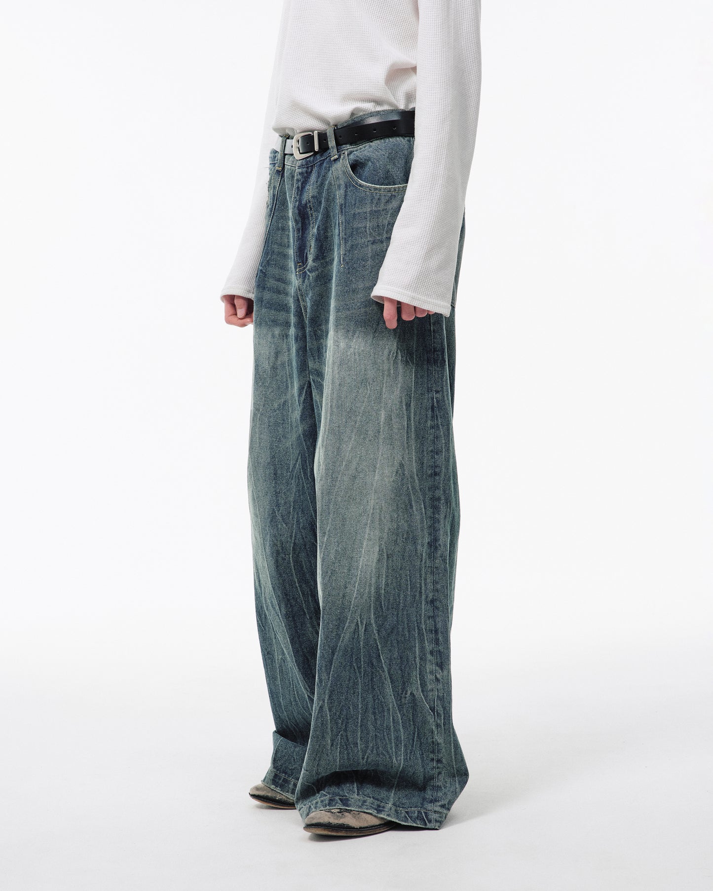 CRACKED CHEMICAL-WASHED WIDE BAGGY JEANS