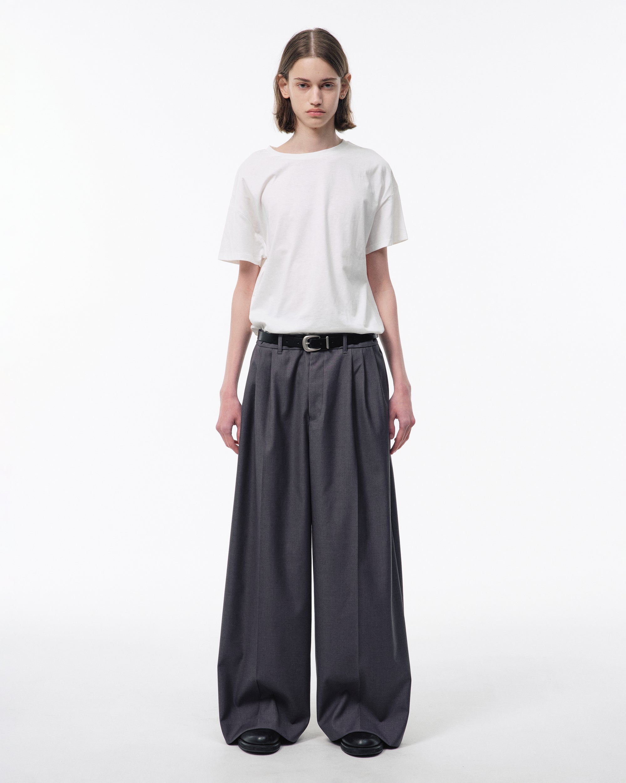 3 TUCK WIDE BAGGY SLACKS – CAMPHOR WOOD - OFFICIAL ONLINE STORE