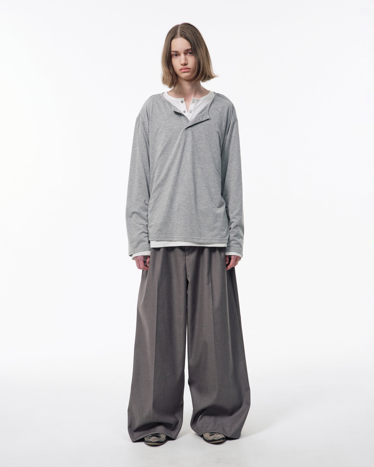 3 TUCK WIDE BAGGY SLACKS
