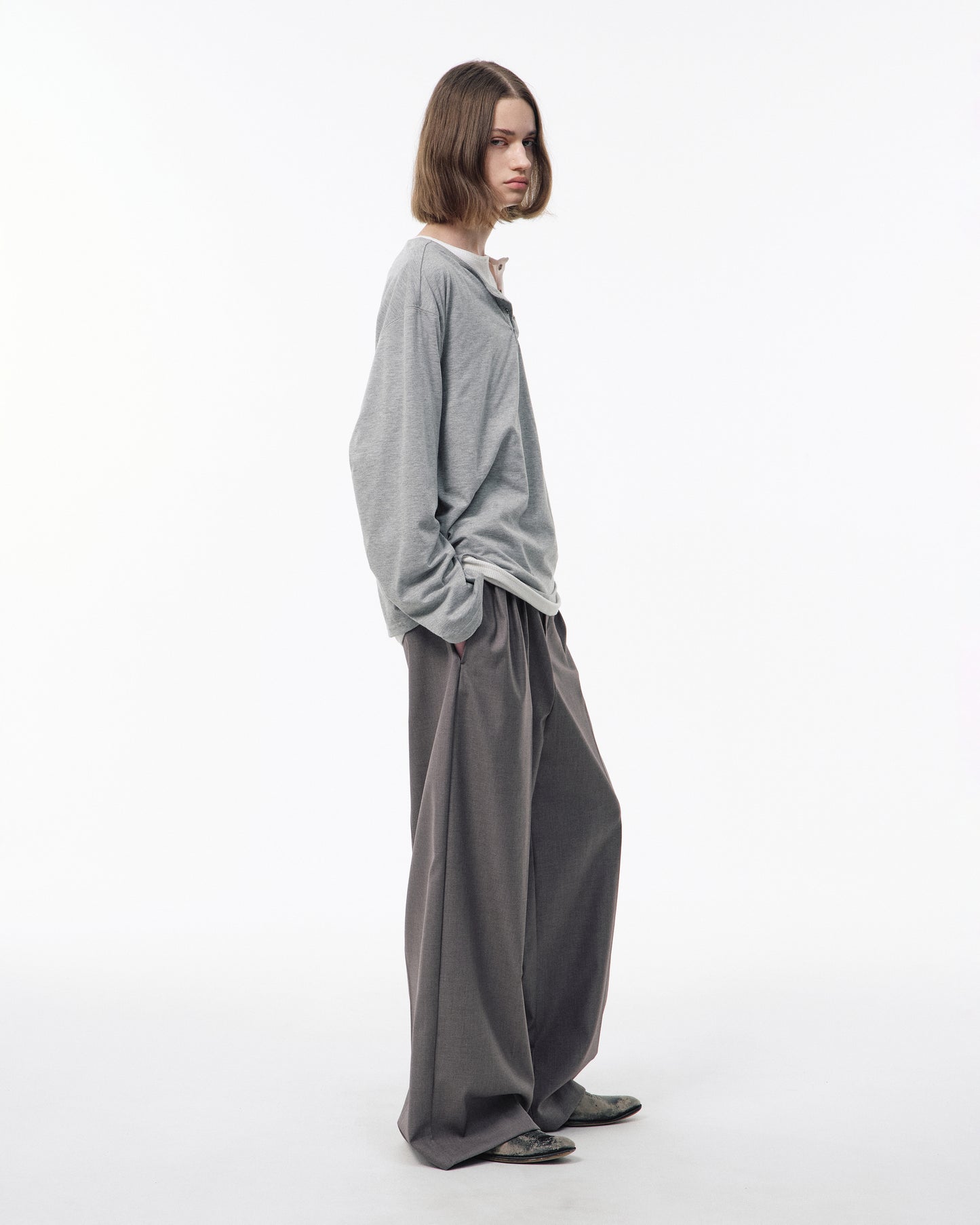 3 TUCK WIDE BAGGY SLACKS