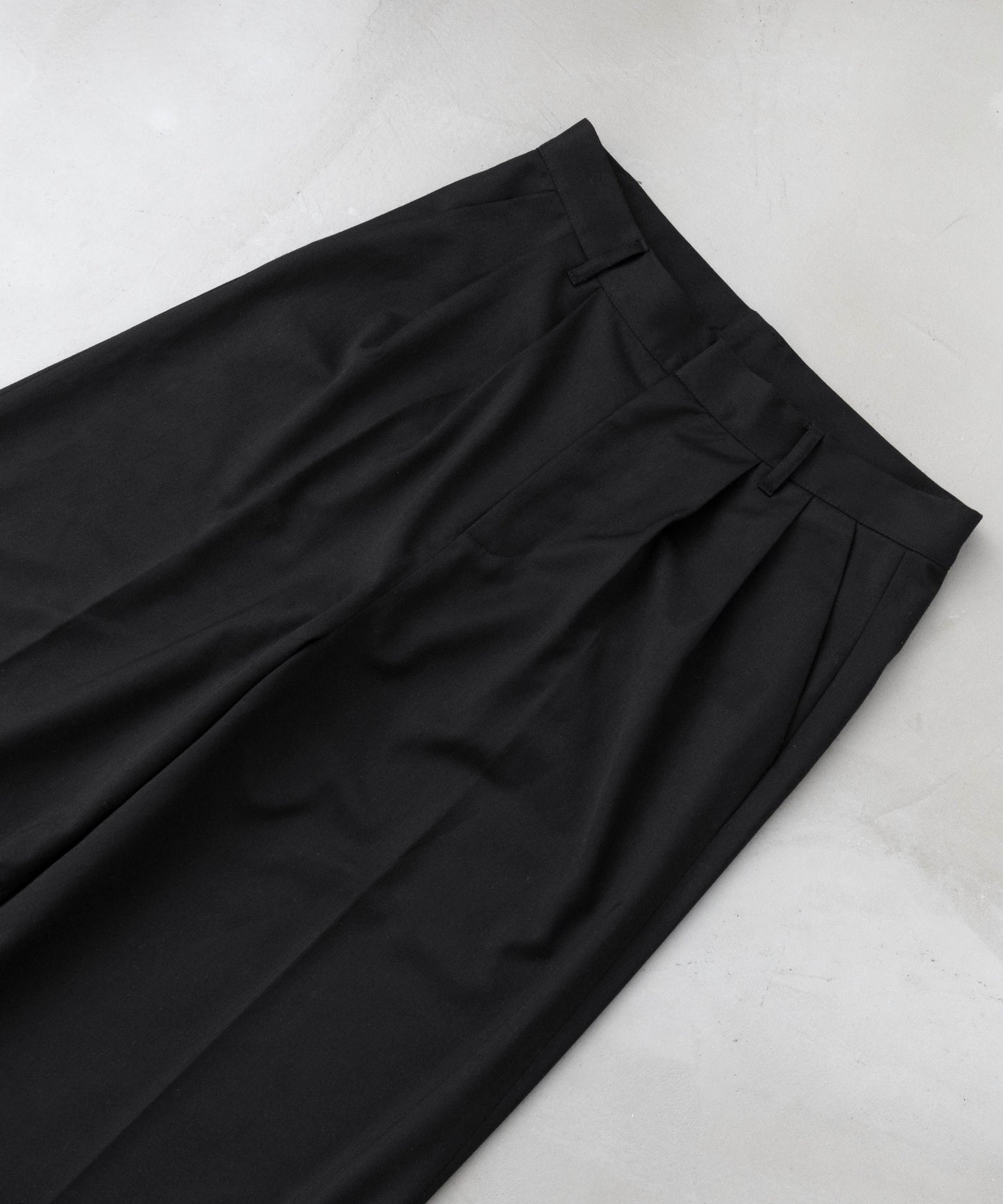 2tuck wide baggy flare slacks