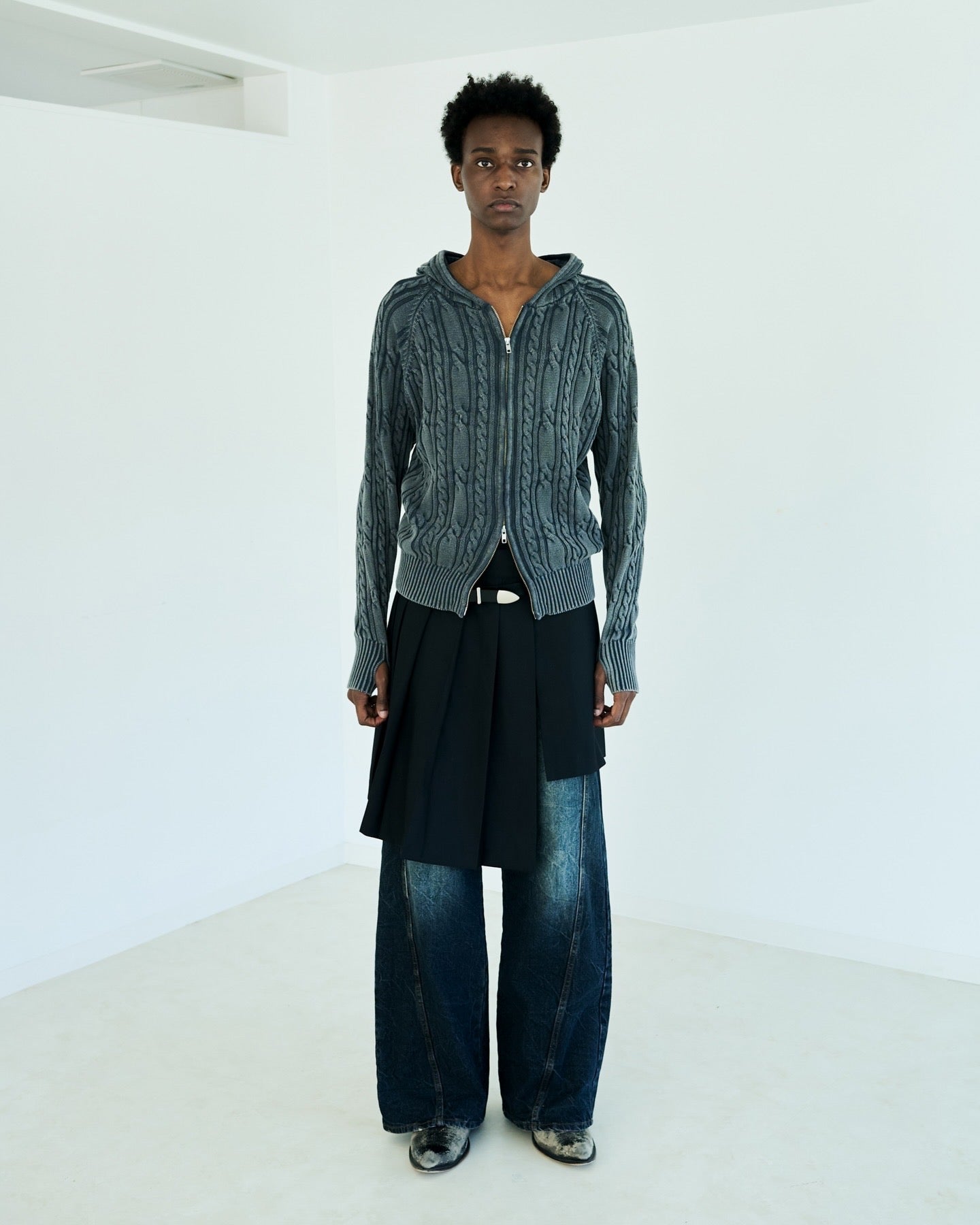 EYELET PLEATS WRAP SKIRT