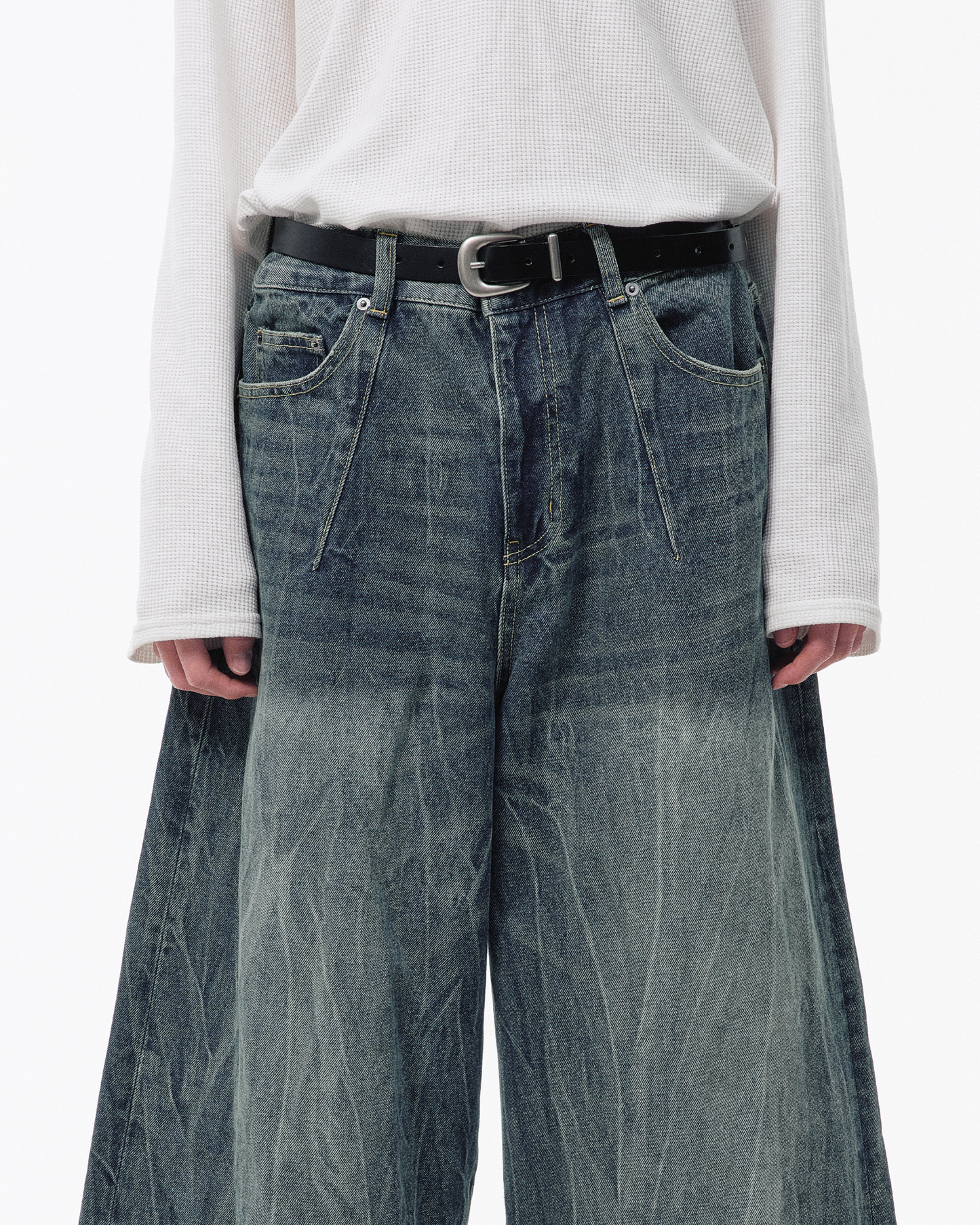 CRACKED CHEMICAL-WASHED WIDE BAGGY JEANS