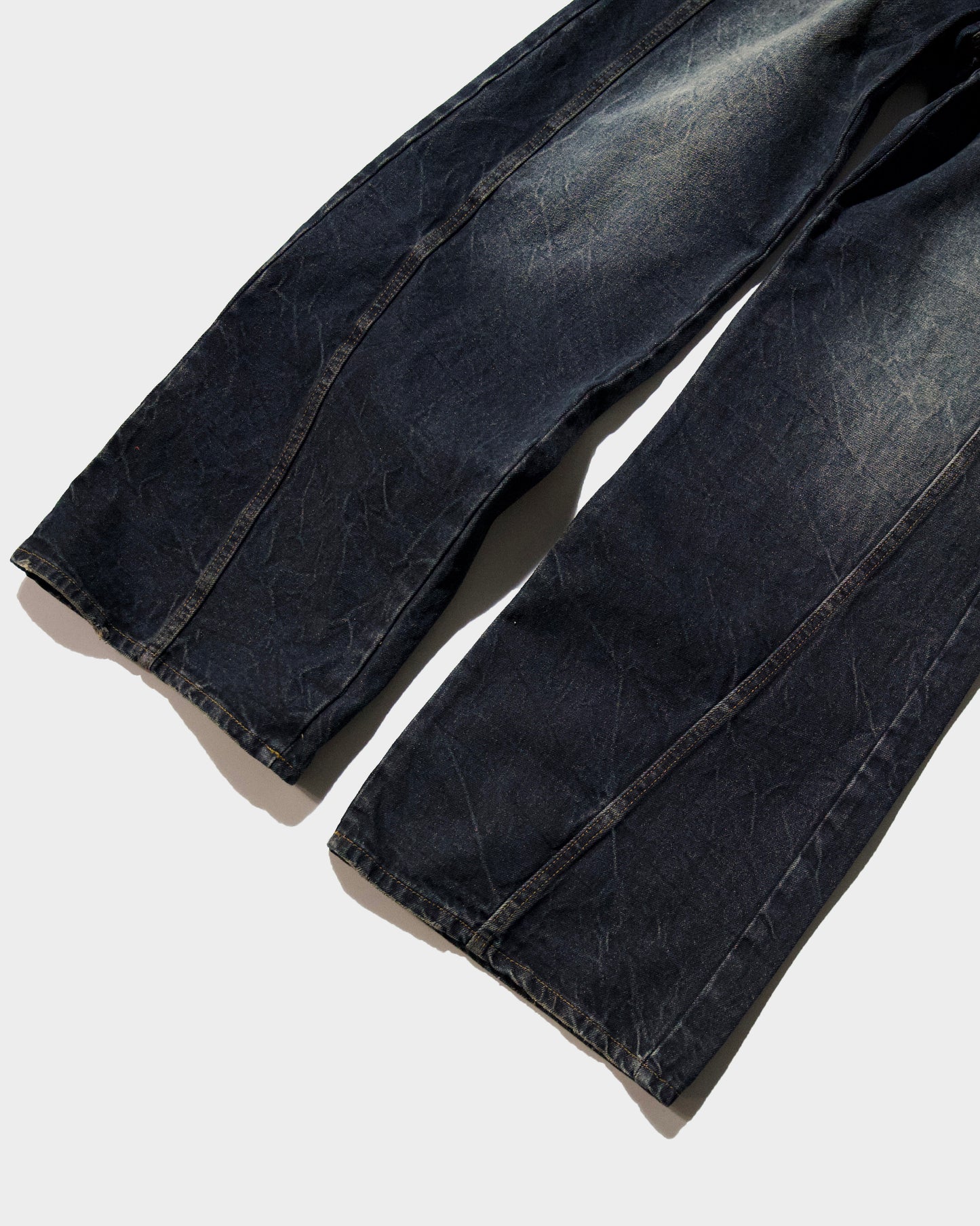 CRUSH FADE SIDE SEEM BOOTS CUT JEANS