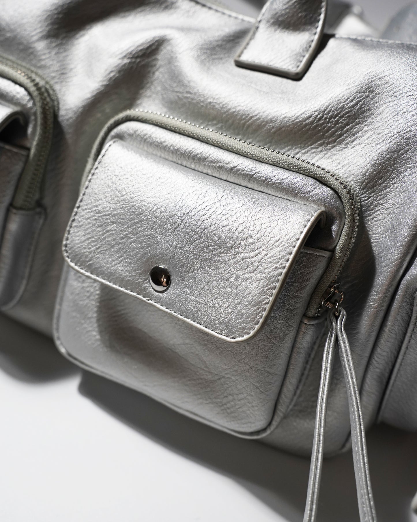 FAUX LEATHER MULTI POCKET SHOULDER BAG - SILVER