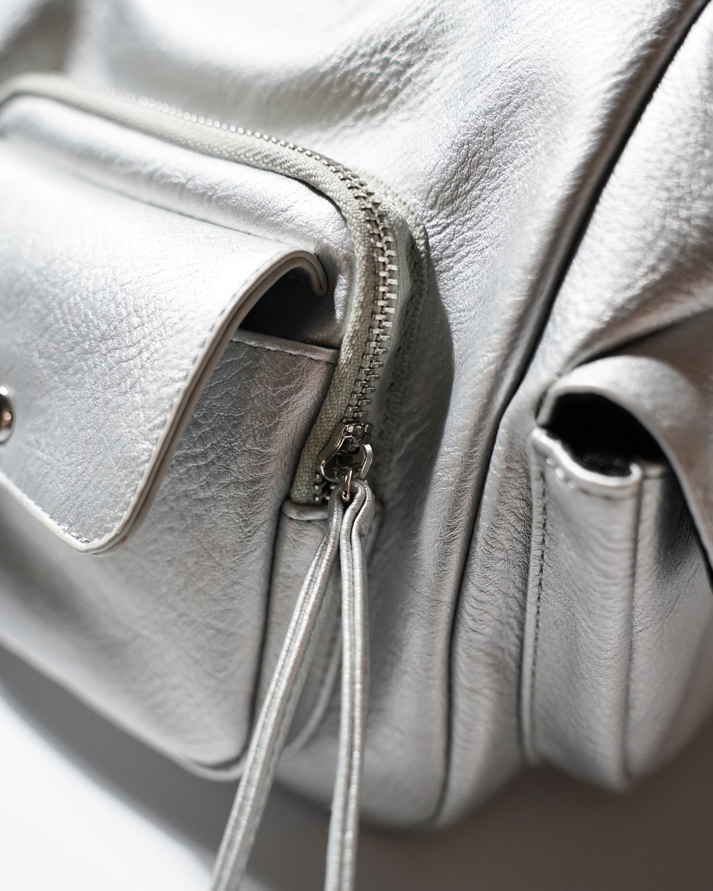 FAUX LEATHER MULTI POCKET SHOULDER BAG - SILVER