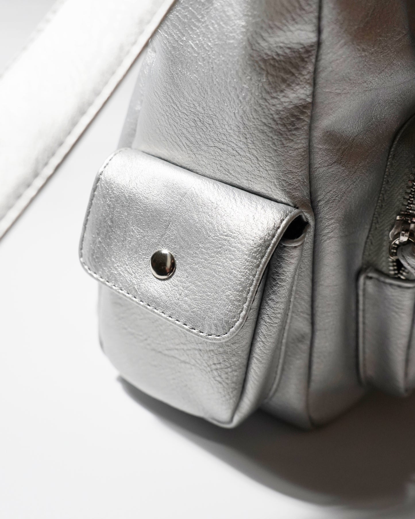 FAUX LEATHER MULTI POCKET SHOULDER BAG - SILVER