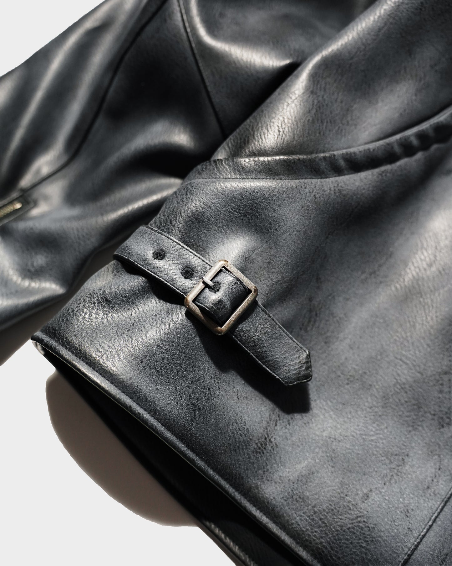 FADED SHORT LENGTH PU-LEATHER JACKET