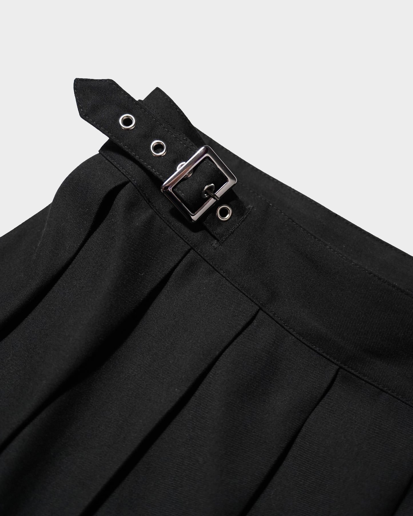 EYELET PLEATS WRAP SKIRT