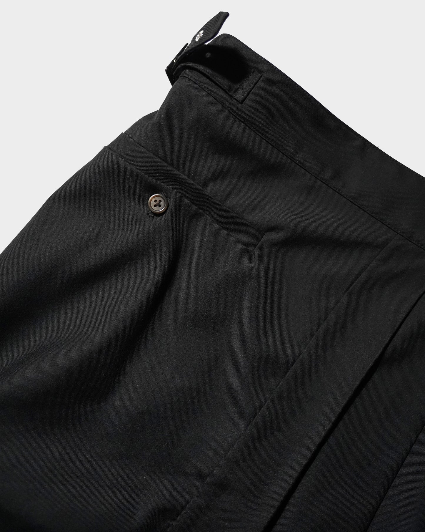 EYELET PLEATS WRAP SKIRT