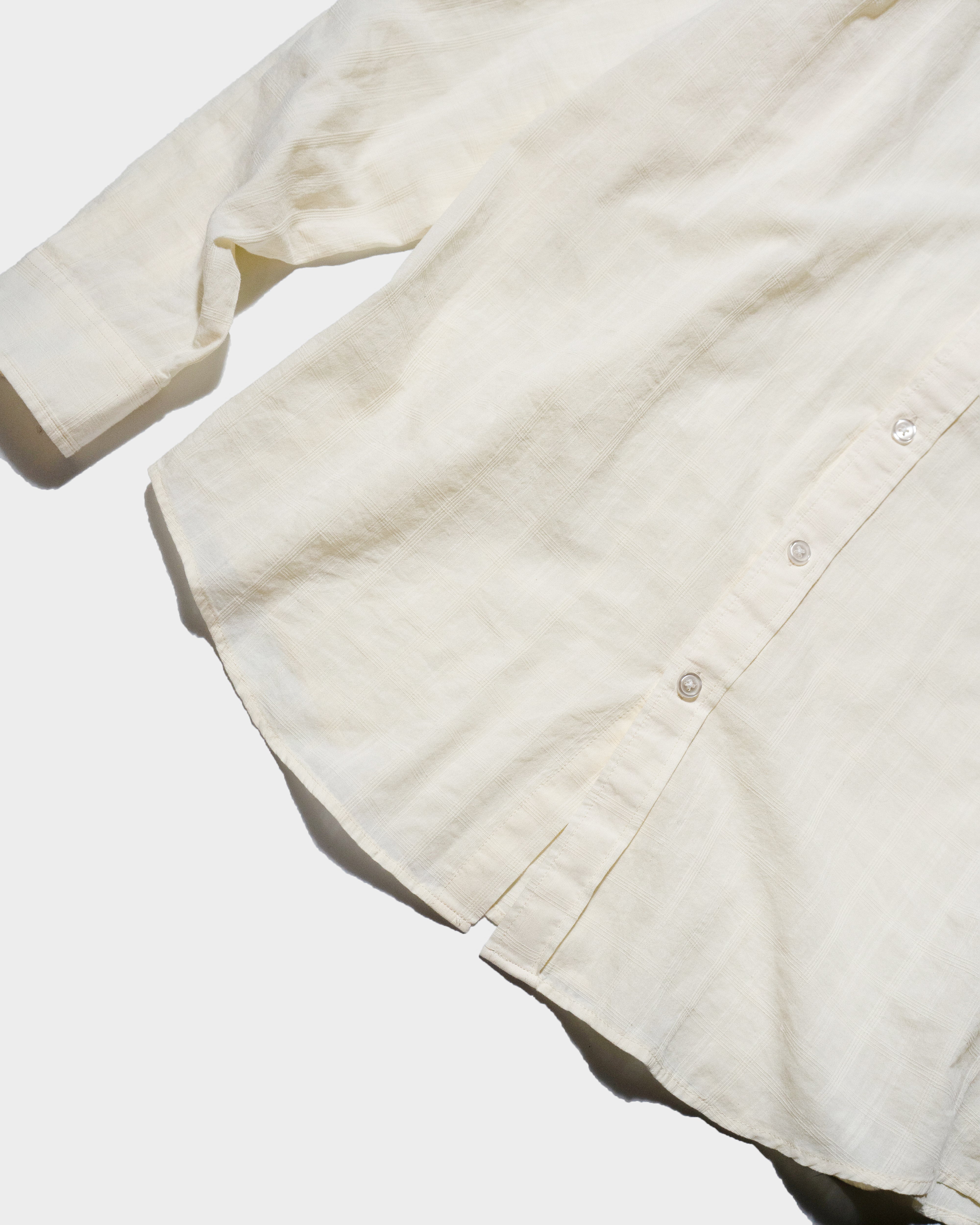 [即完品] タグ付きCamphor wood シアーチェックシャツオフホワイトS SHEER CHECK L/S SHIRTS – CAMPHOR WOOD - OFFICIAL ONLINE STORE