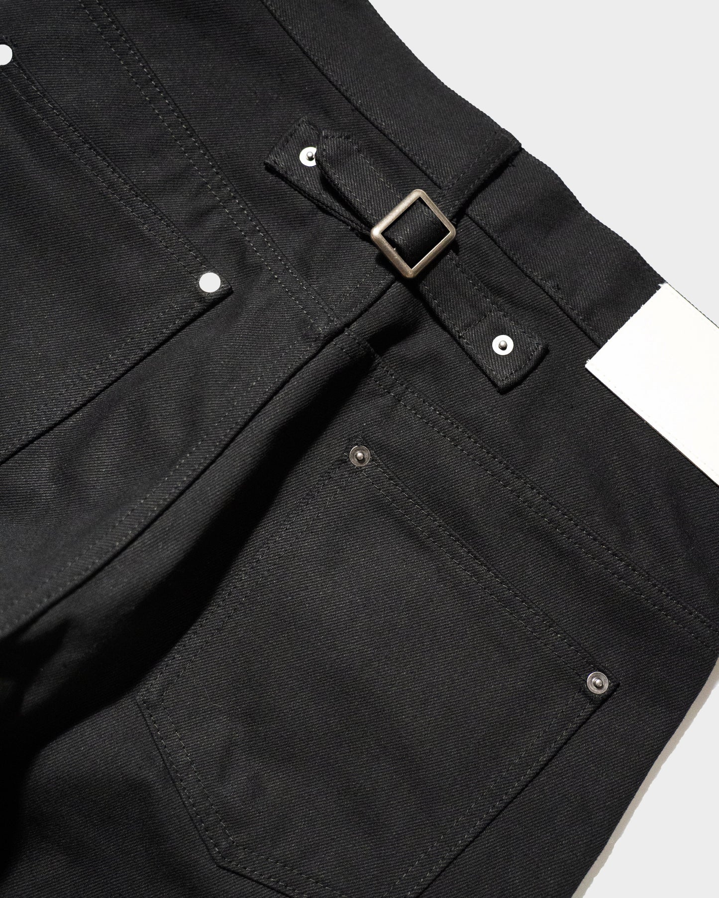 SIDE SEEM BOOTS CUT RIGID JEANS