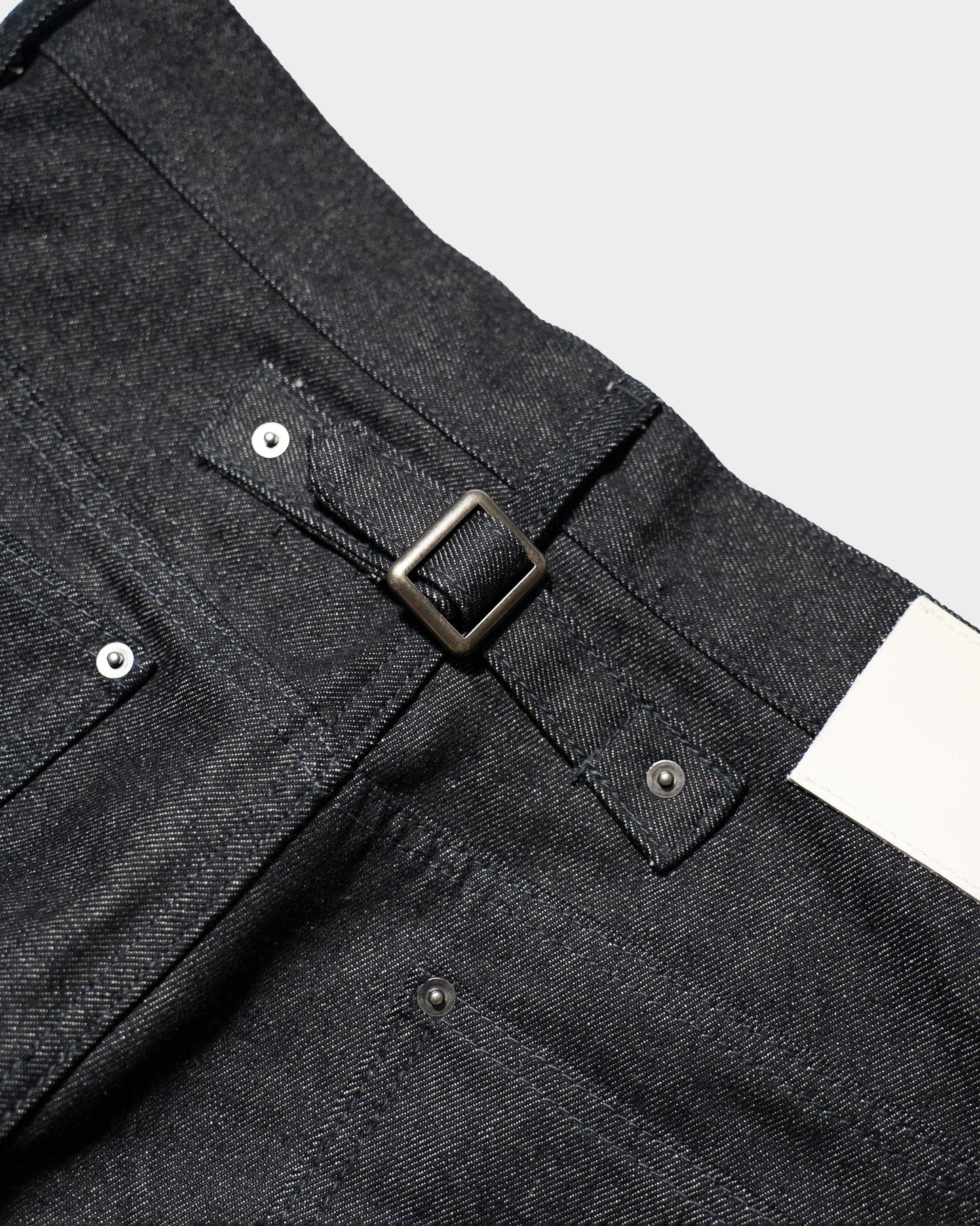 SIDE SEEM BOOTS CUT RIGID JEANS