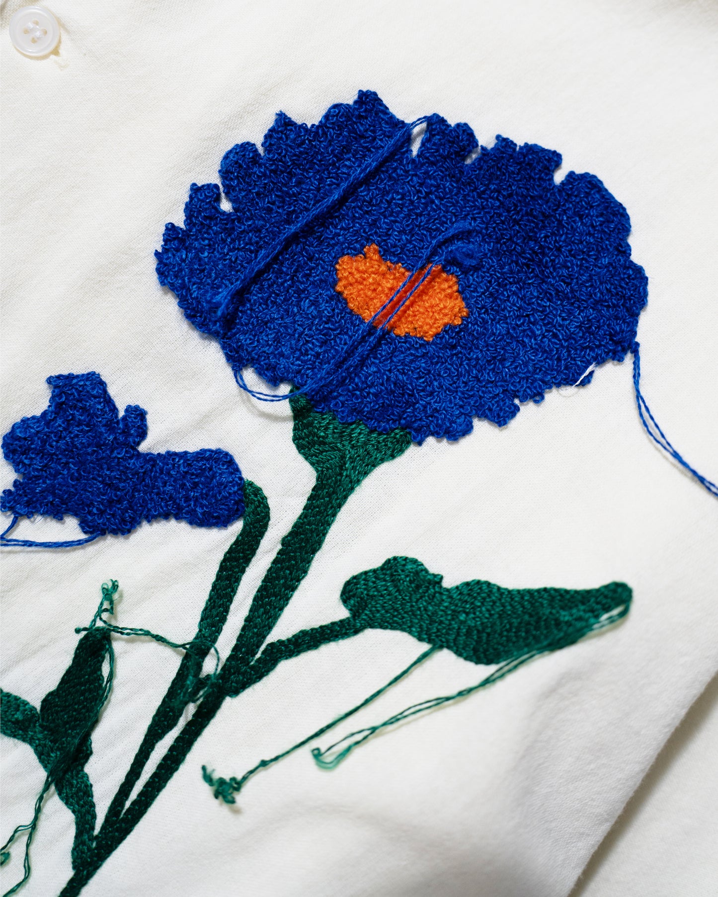 FLOWER EMBROIDERY SAGARA H/S SHIRT