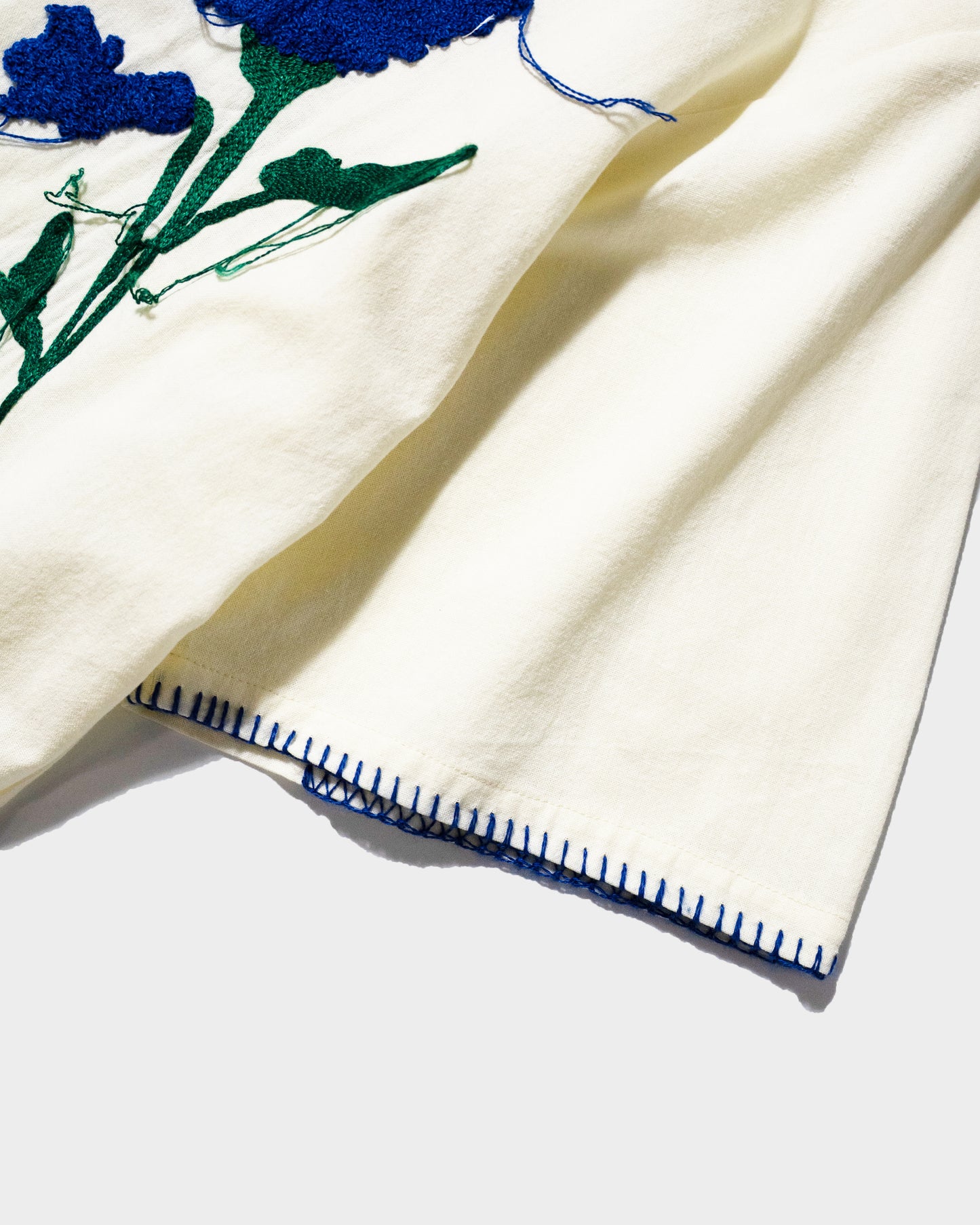 FLOWER EMBROIDERY SAGARA H/S SHIRT