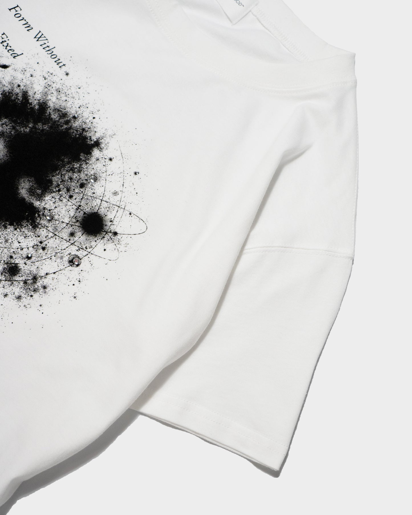 GRAPHIC SPACE RHINESTONE TEE