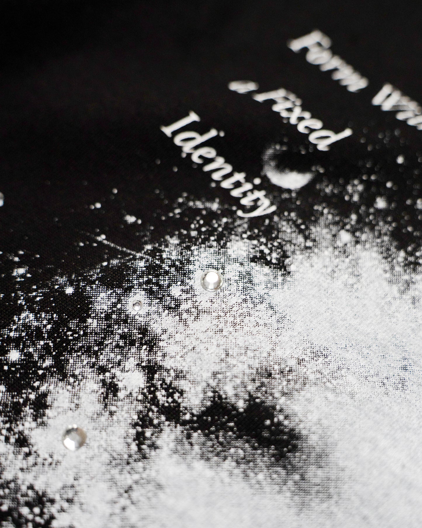 GRAPHIC SPACE RHINESTONE TEE