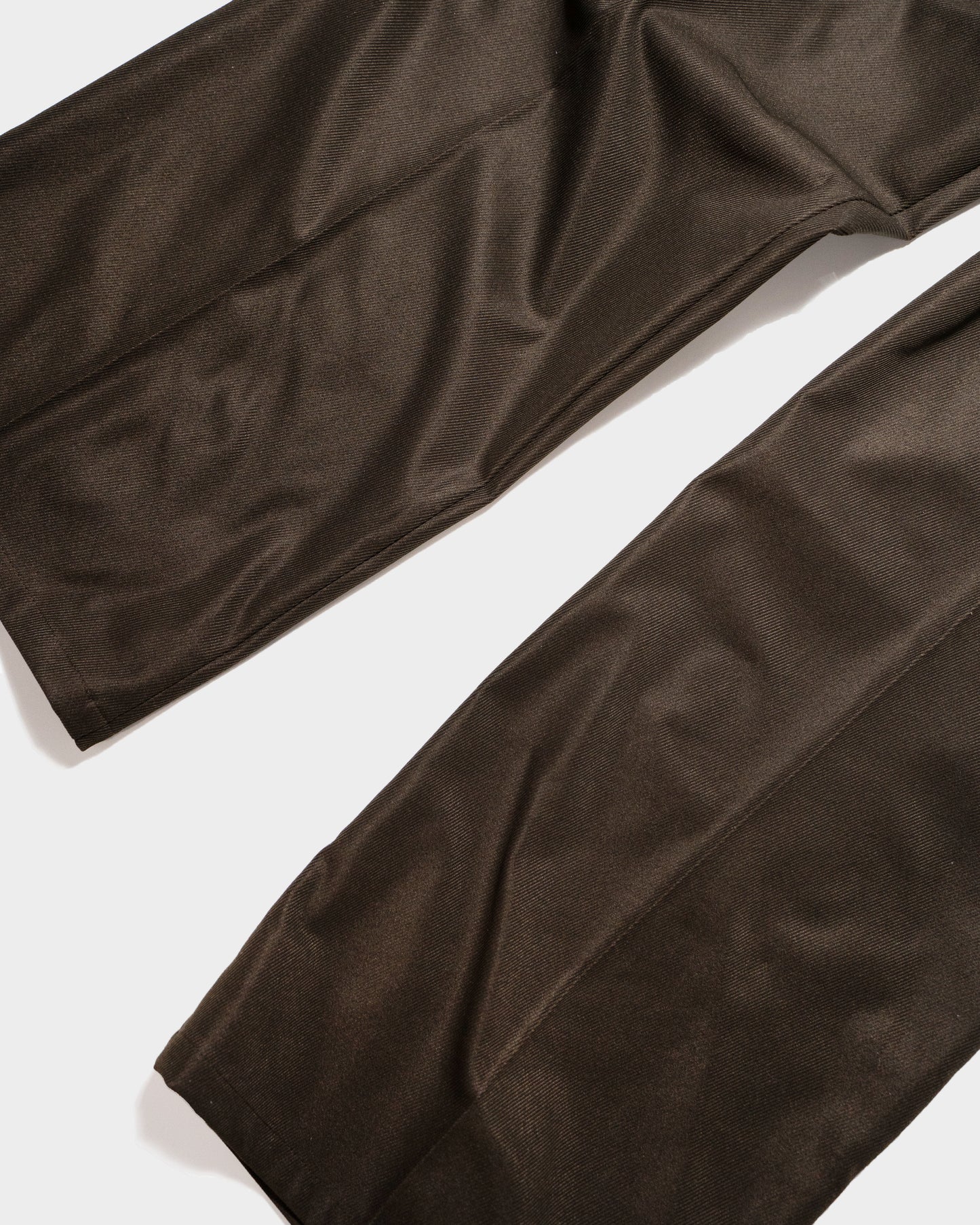PRESSED POLYESTER FLARE SLACKS