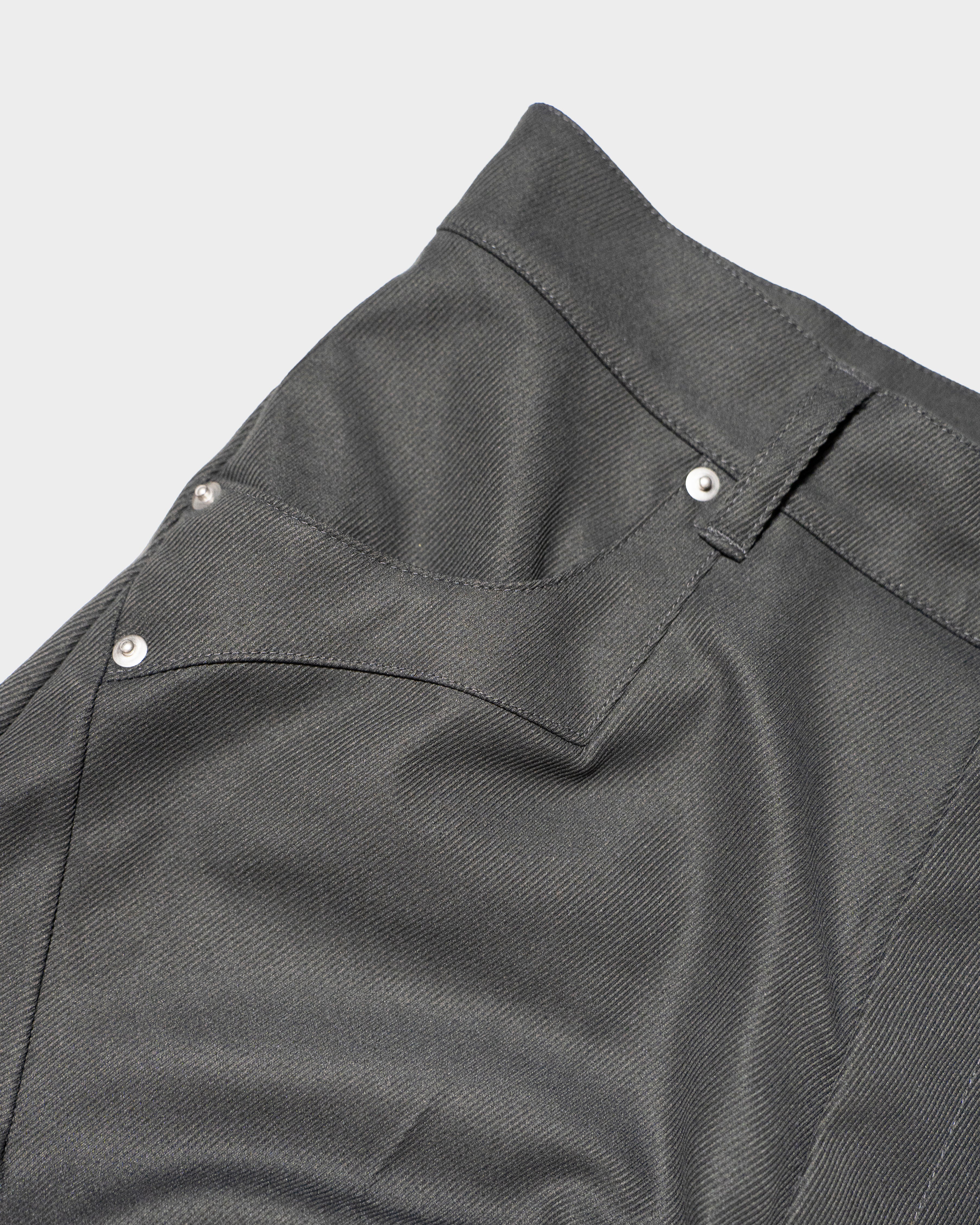 PRESSED POLYESTER FLARE SLACKS – CAMPHOR WOOD - OFFICIAL ONLINE