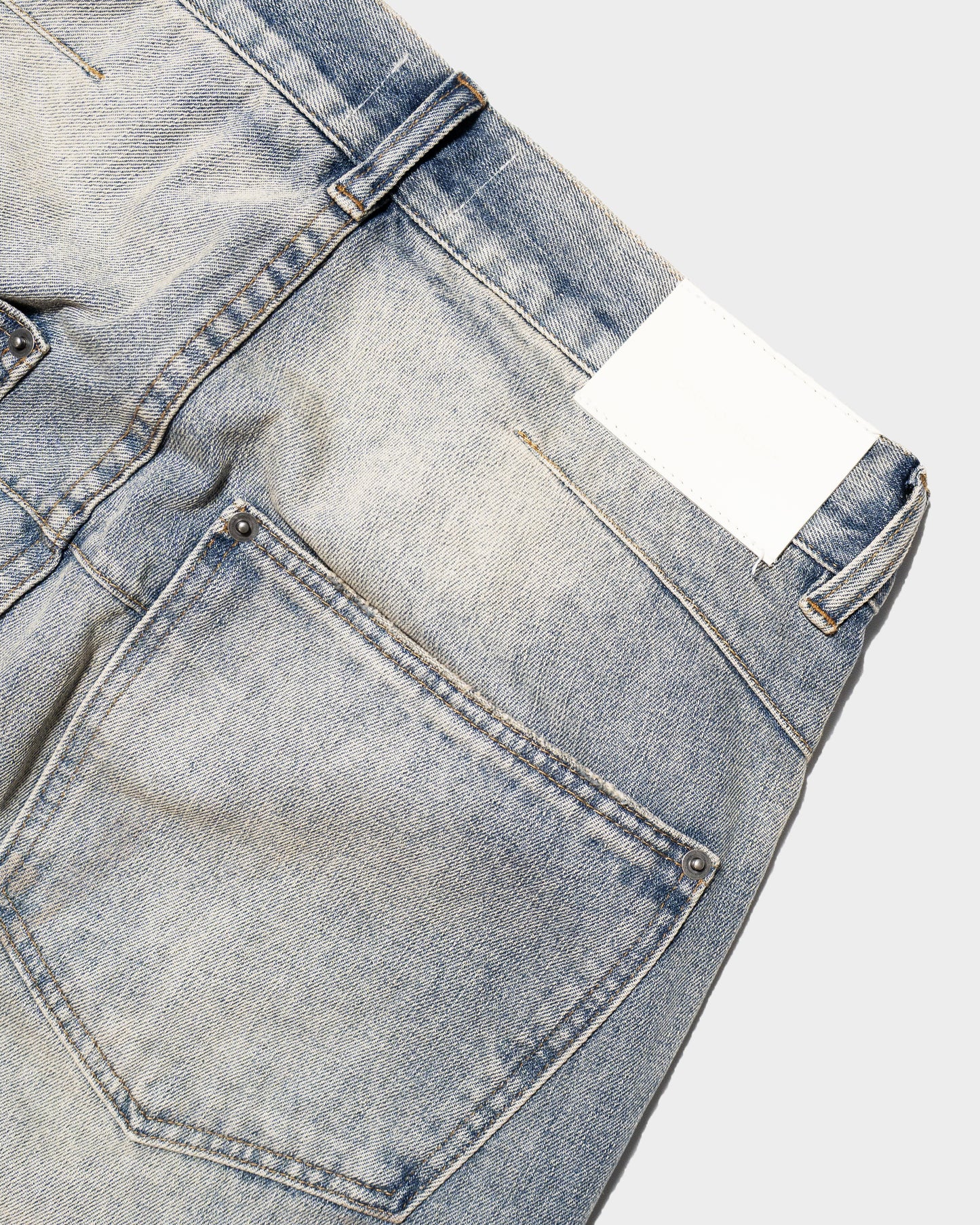 SIDE SEAM SEMI-FLARE SLUB JEANS