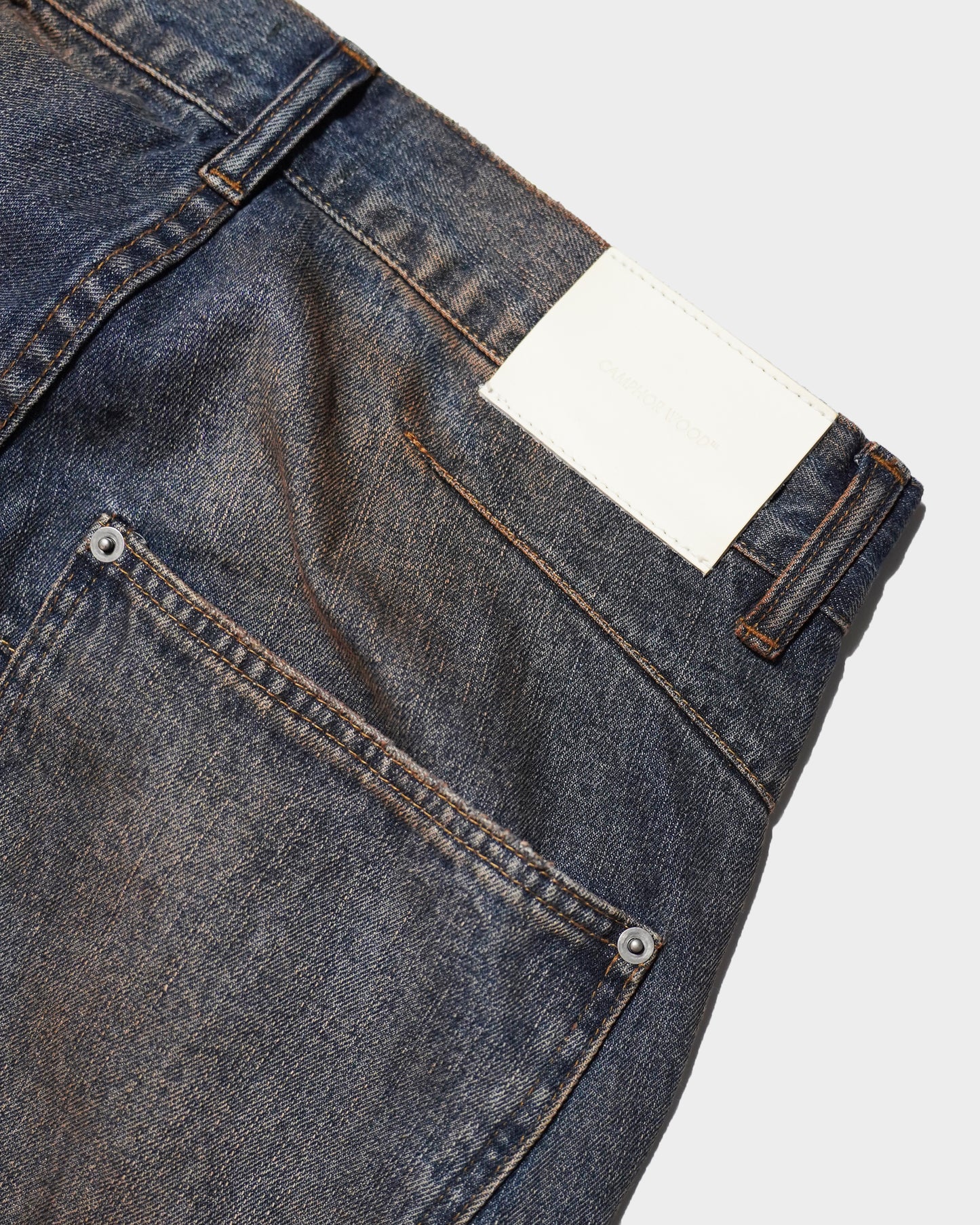 SIDE SEAM SEMI-FLARE SLUB JEANS