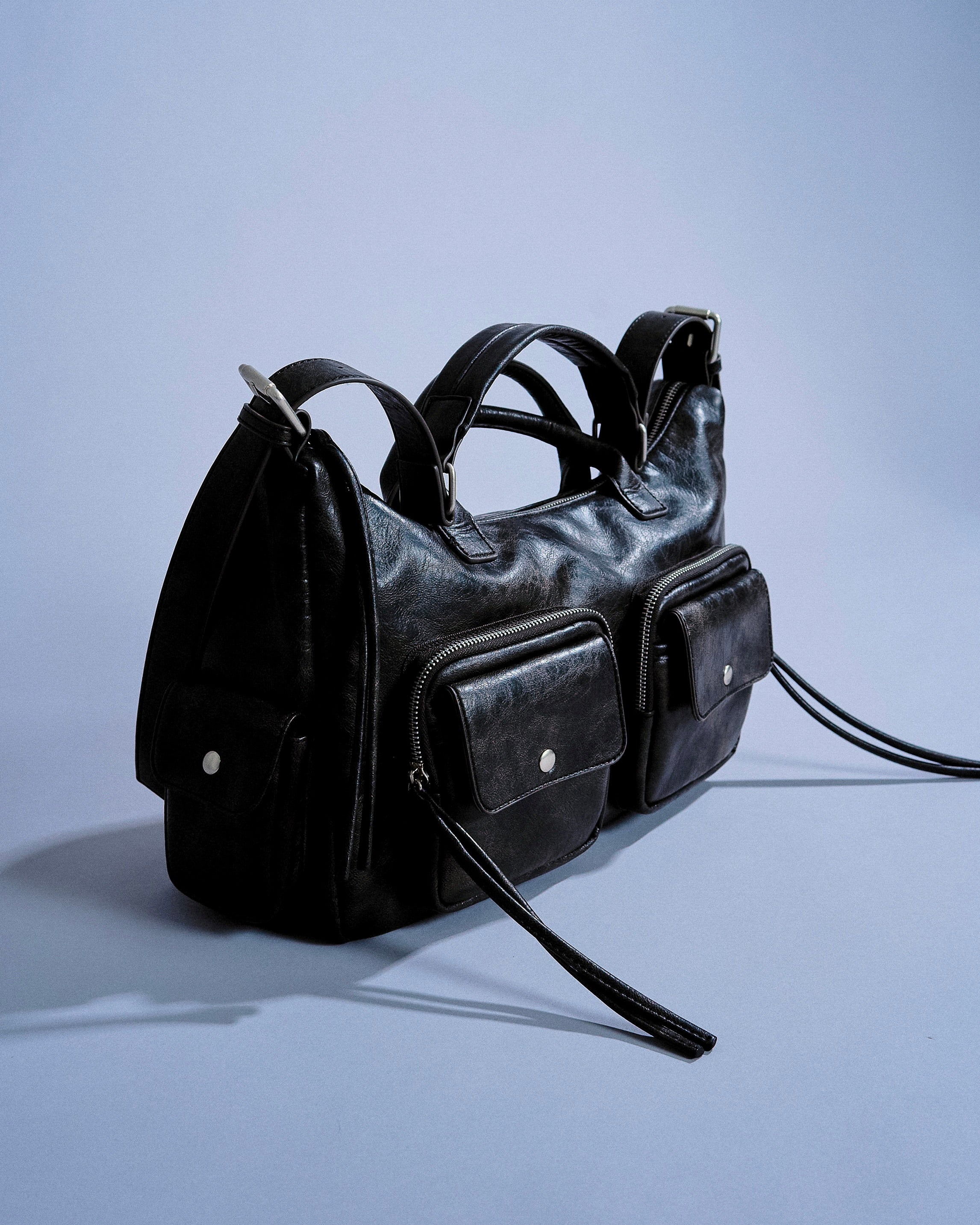 faux leather multi pocket shoulder bag (発送予定：2025年8月