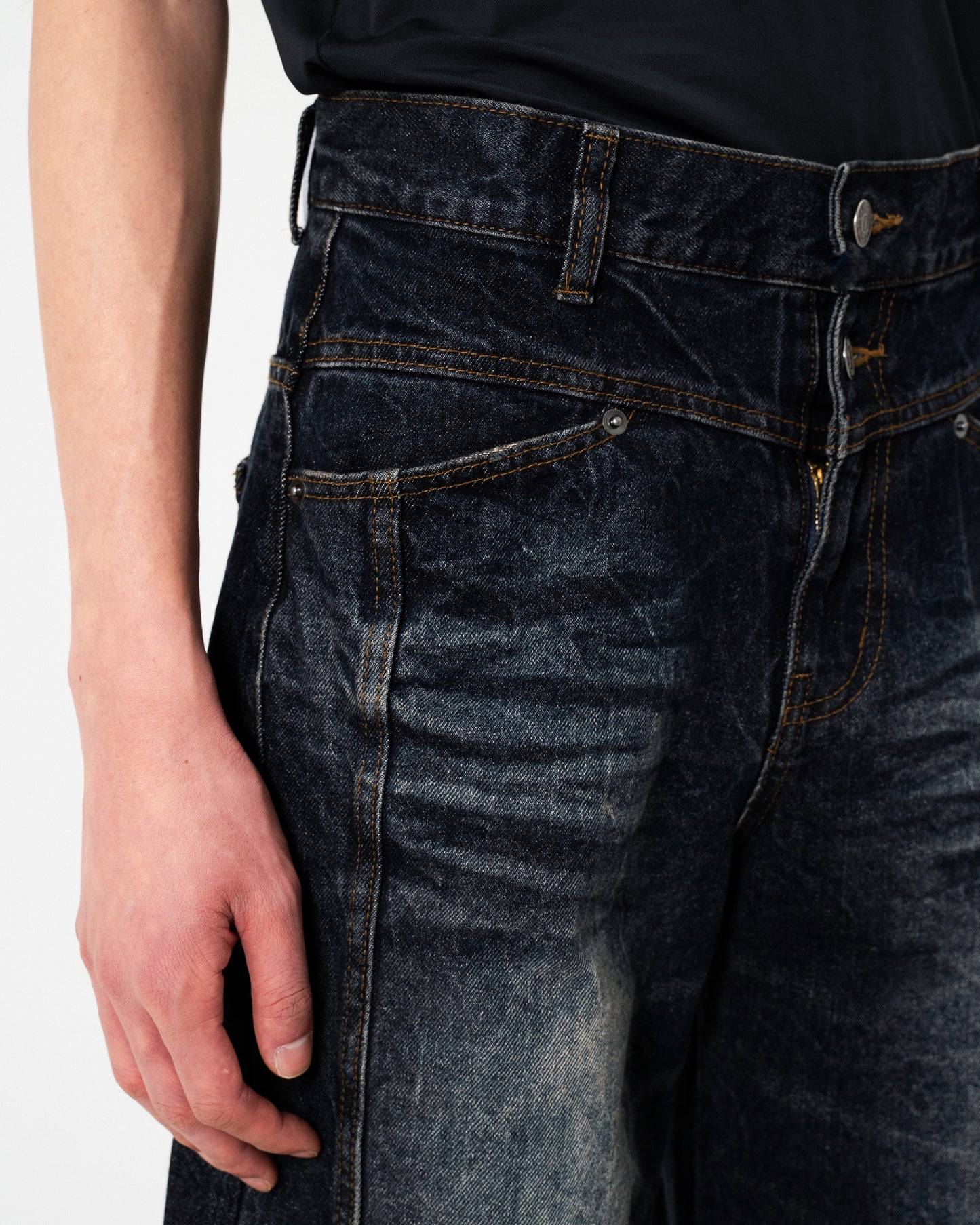 CRUSH FADE SIDE SEEM BOOTS CUT JEANS