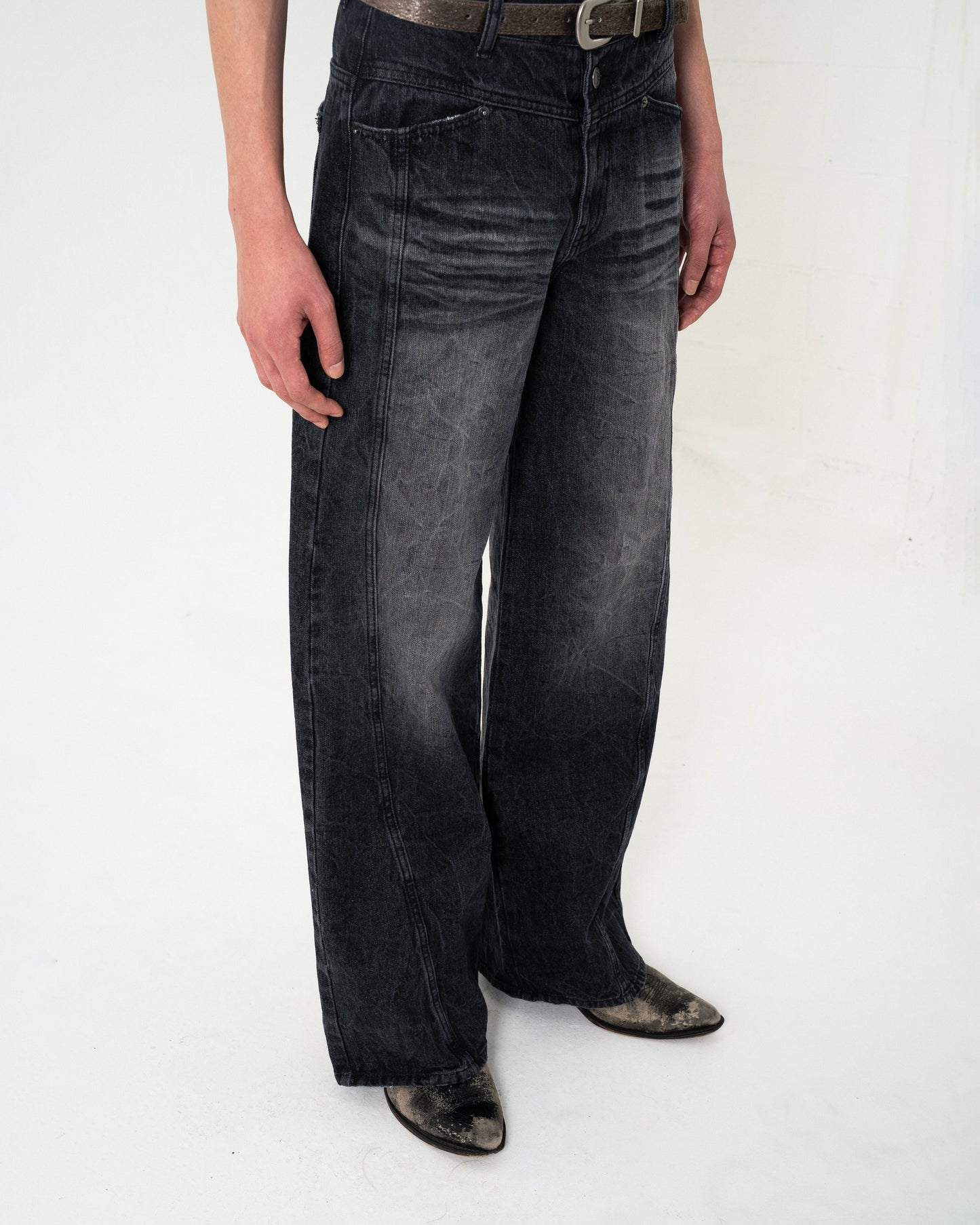 CRUSH FADE SIDE SEEM BOOTS CUT JEANS