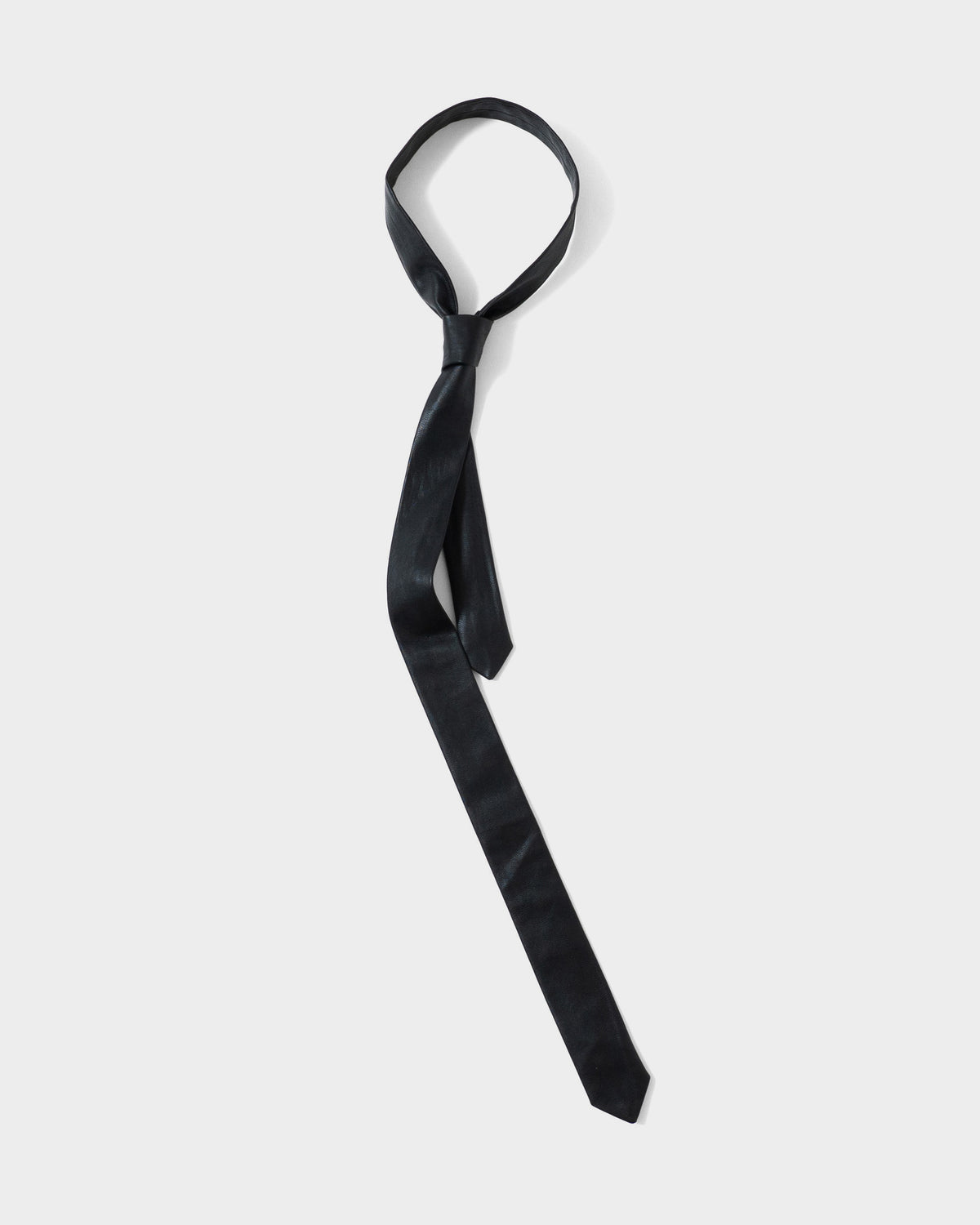 SLIM FAUX LEATHER TIE