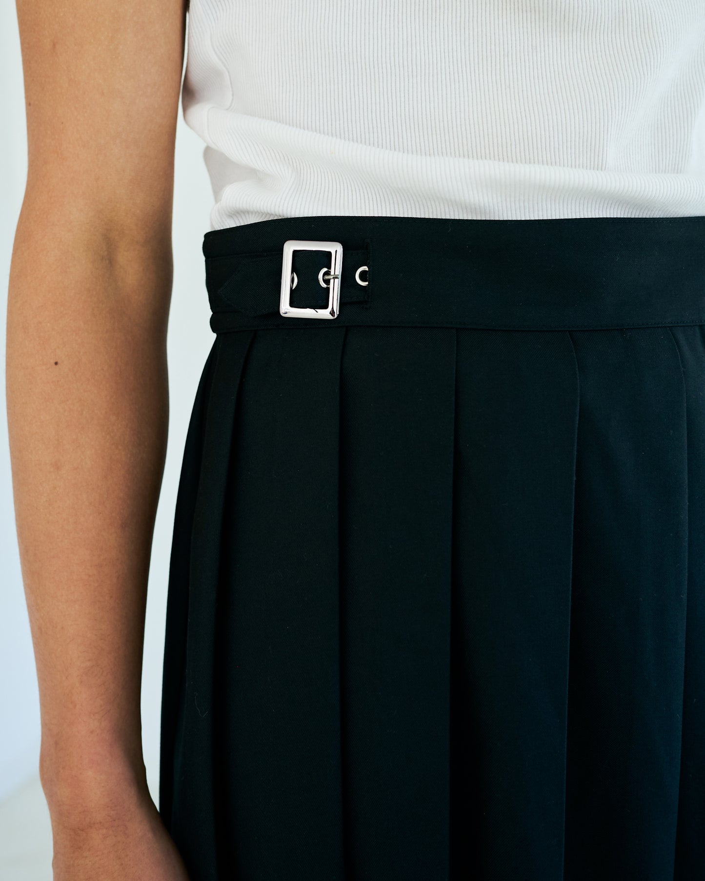 EYELET PLEATS WRAP SKIRT