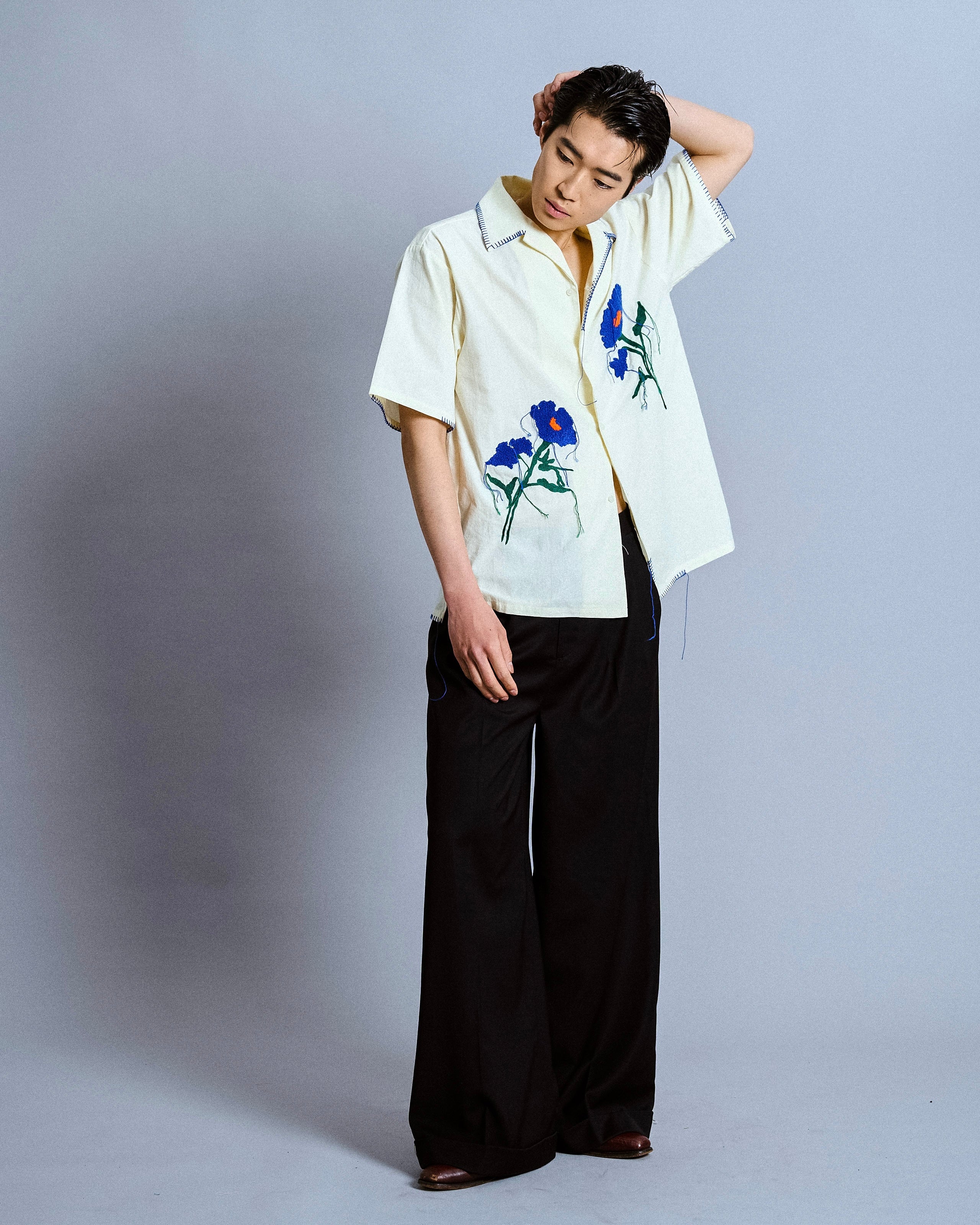 flower embroidery SAGARA h/s shirt – CAMPHOR WOOD - OFFICIAL