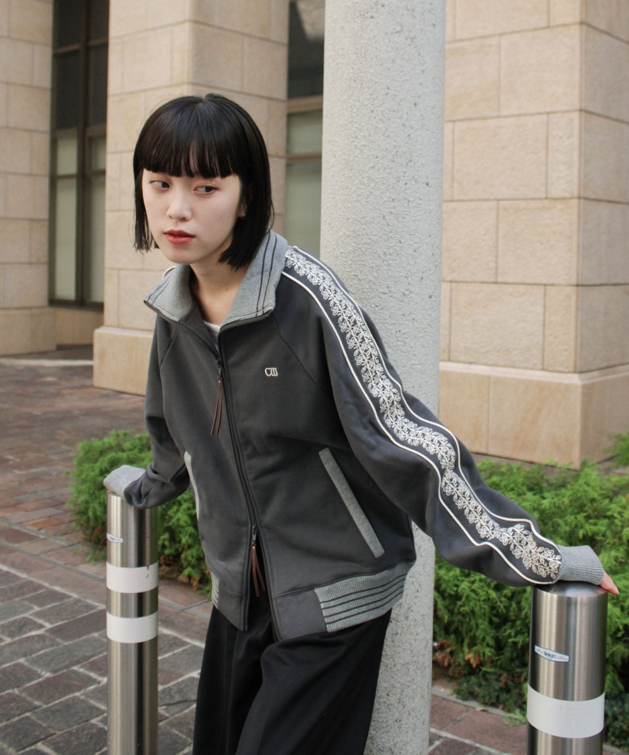 Camphor wood フラワー刺繍トラックジャケット Camphor wood ジャージ flower embroidery line track jacket