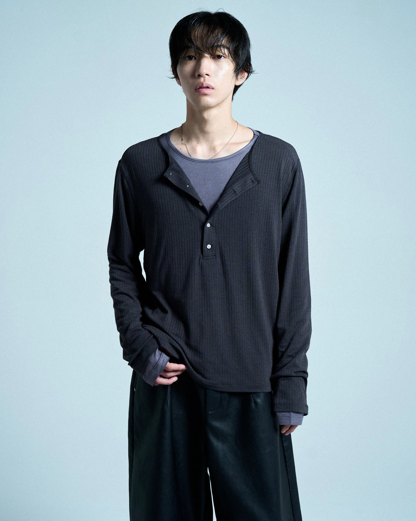 RIB HENLEY NECK L/S TEE