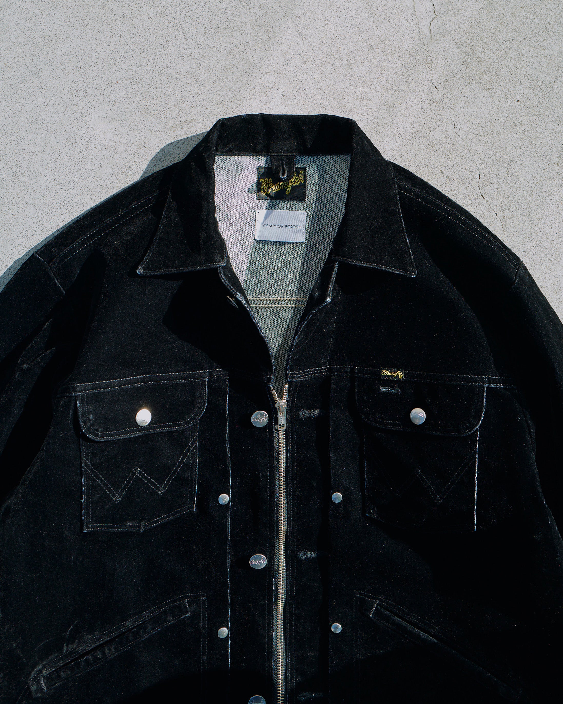 Wrangler × CamphorWood】custom 2way flocky trucker jacket【124MJ