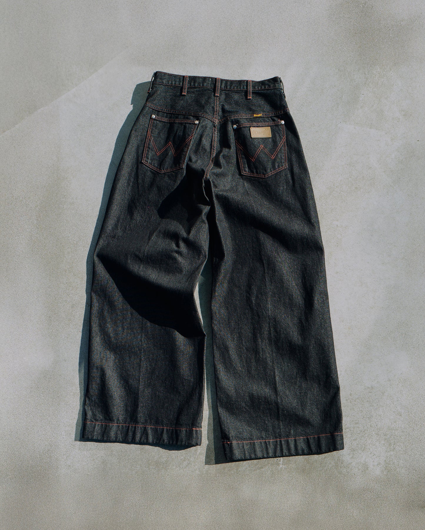 【Wrangler × CamphorWood】 front zip 2tuck wide baggy flare broken denim trousers